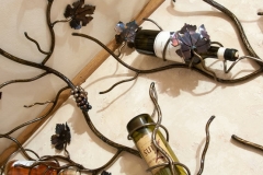 closeup-of-wine-vine-rack